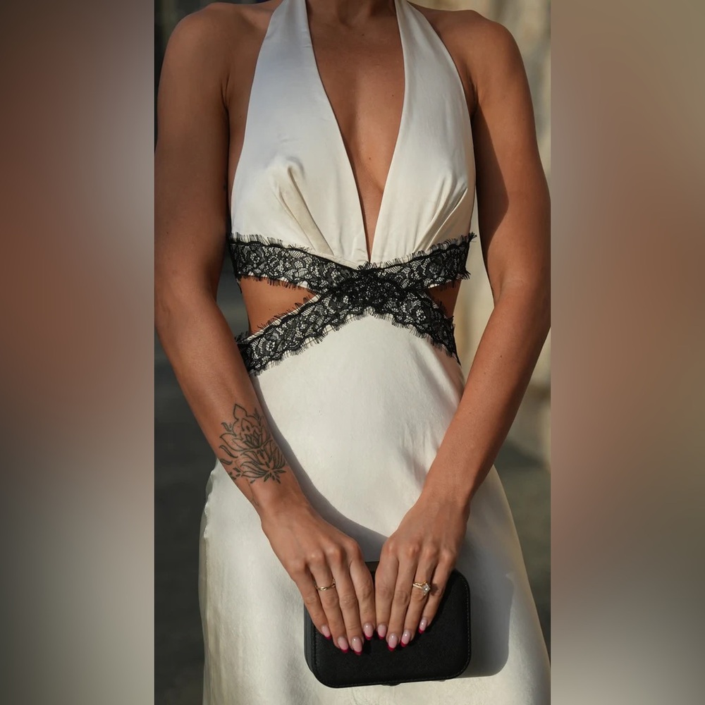 Selfie Leslie / Saints & Secrets OF YOUR DREAMS CUT-OUT HALTER DRESS OYSTER